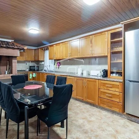 Casa - Peceful Mountain Retreat In Calheta Проживание в семье