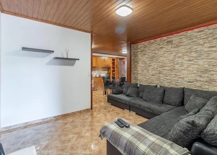 Casa - Peceful Mountain Retreat In Calheta Kwatera prywatna