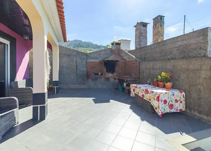 Casa - Peceful Mountain Retreat In Calheta Accommodatie bij particulieren *