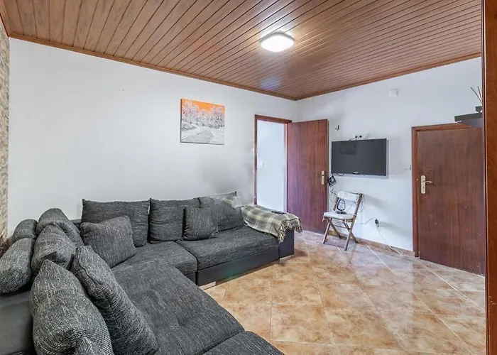 Casa - Peceful Mountain Retreat In Calheta Accommodatie bij particulieren