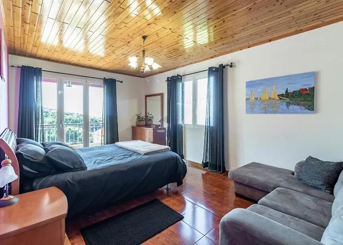 Casa - Peceful Mountain Retreat In Calheta Accommodatie bij particulieren *