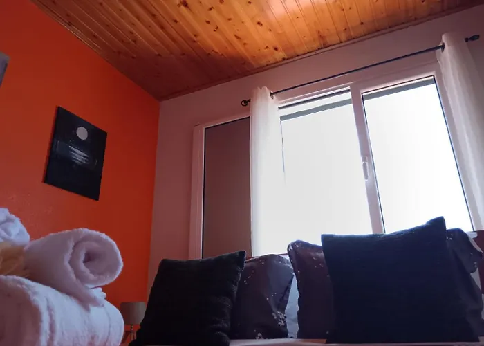 Casa - Peceful Mountain Retreat In Calheta Kwatera prywatna